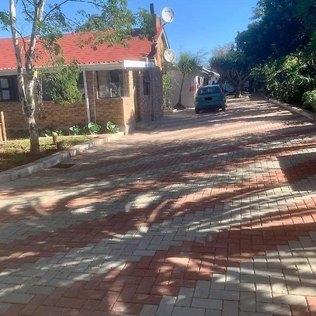 Cycad Stay Mthatha Bagian luar foto
