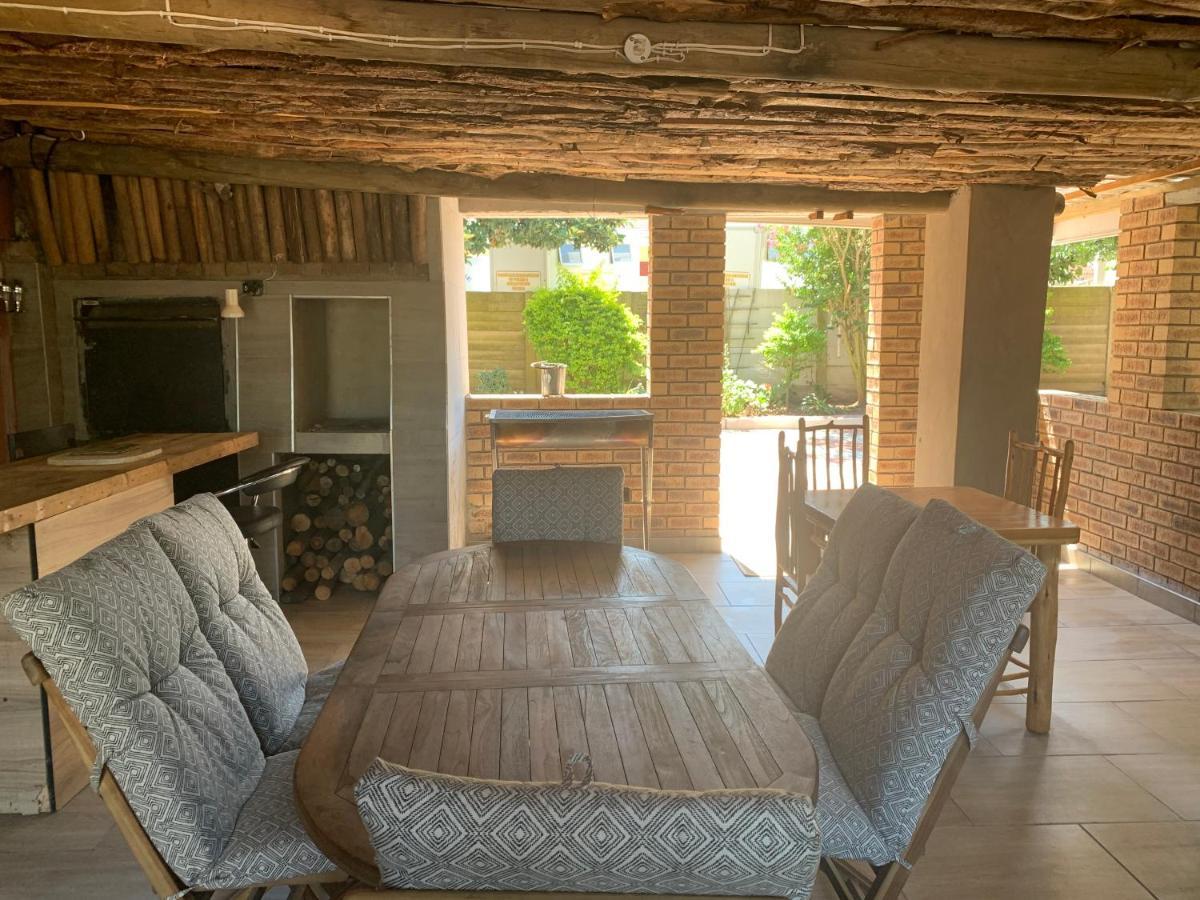 Cycad Stay Mthatha Bagian luar foto